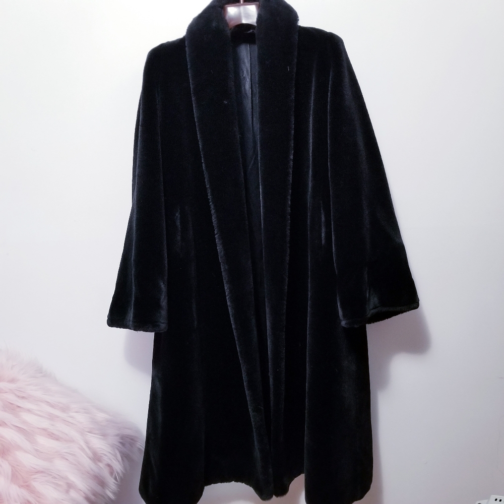 VINTAGE Black Thick Furry Long Coat